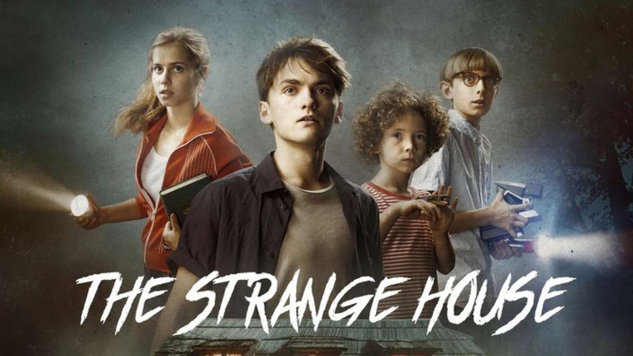فيلم A Strange House 2024 مترجم كامل اون لاين HD